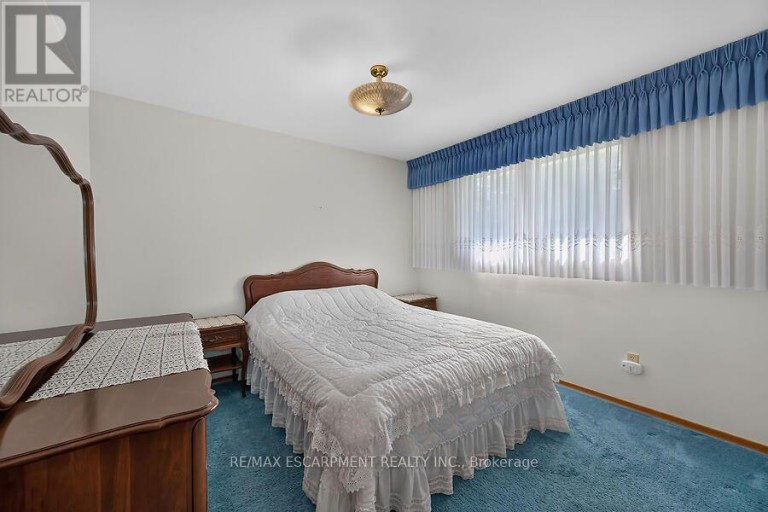 57 TURNBULL ROAD, Hamilton (Dundas), Ontario, L9H3W5