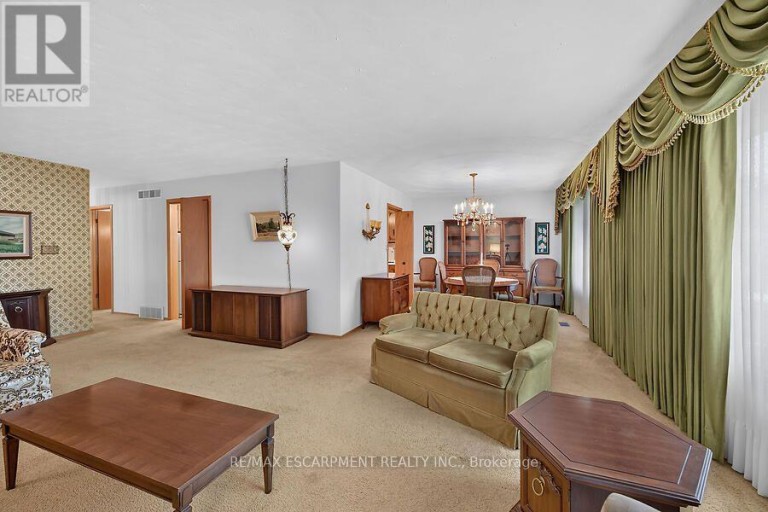 57 TURNBULL ROAD, Hamilton (Dundas), Ontario, L9H3W5