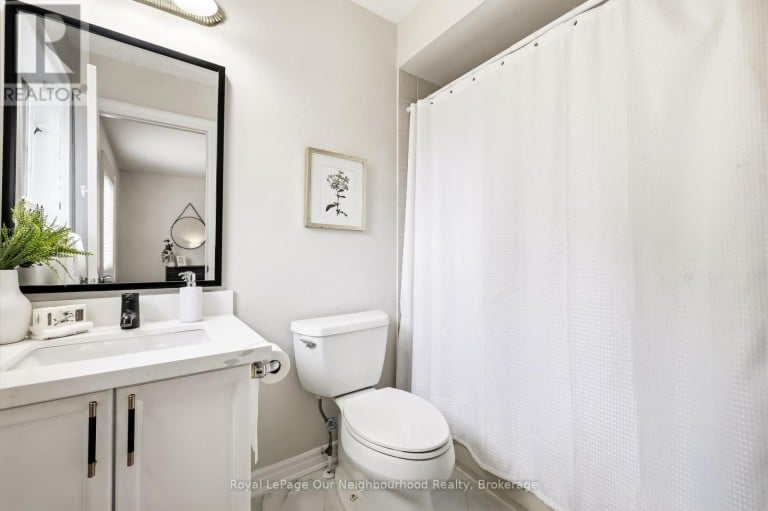 1296 RAVENCLIFFE COURT, Oshawa (Taunton), Ontario, L1K2Y3