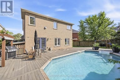 1296 RAVENCLIFFE COURT Oshawa (Taunton) Ontario photo 35