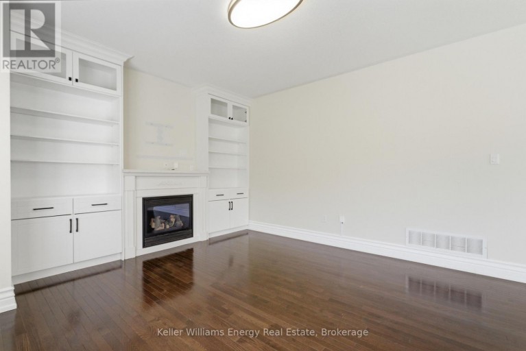 1633 GRANDVIEW STREET N, Oshawa (Taunton), Ontario, L1K0A6