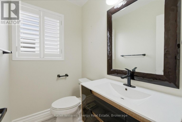 1633 GRANDVIEW STREET N, Oshawa (Taunton), Ontario, L1K0A6