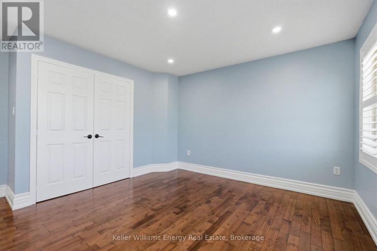 1633 GRANDVIEW STREET N, Oshawa (Taunton), Ontario, L1K0A6