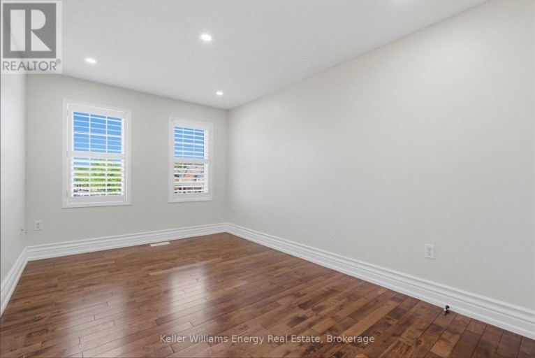 1633 GRANDVIEW STREET N, Oshawa (Taunton), Ontario, L1K0A6