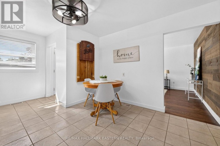 754 CRAWFORD PLACE, Peterborough (Otonabee Ward 1), Ontario, K9J3X3