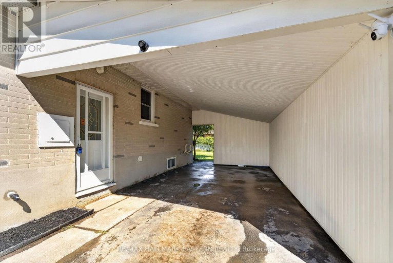 754 CRAWFORD PLACE, Peterborough (Otonabee Ward 1), Ontario, K9J3X3