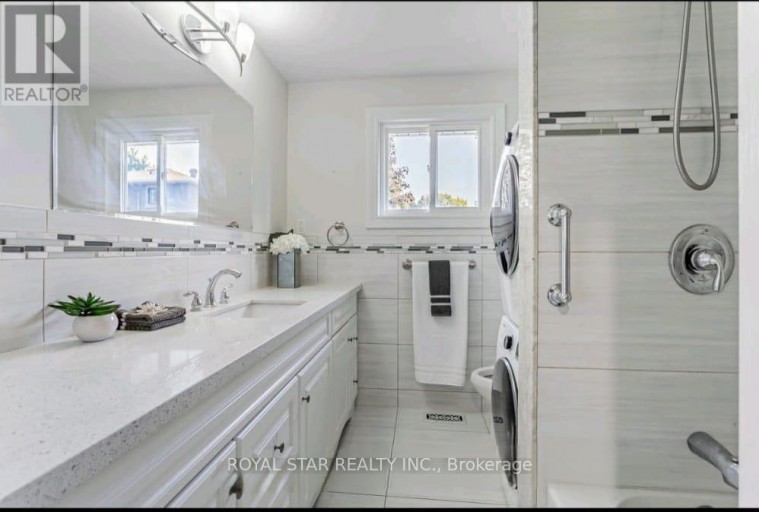 29 WESTWOOD LANE, Richmond Hill (South Richvale), Ontario, L4C6X4
