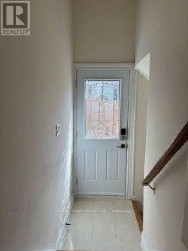 29 WESTWOOD LANE, Richmond Hill (South Richvale), Ontario, L4C6X4
