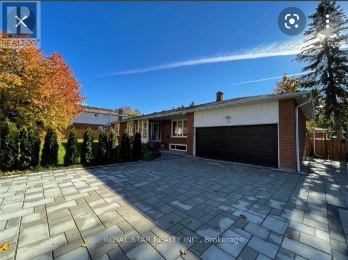 29 WESTWOOD LANE, Richmond Hill (South Richvale), Ontario, L4C6X4