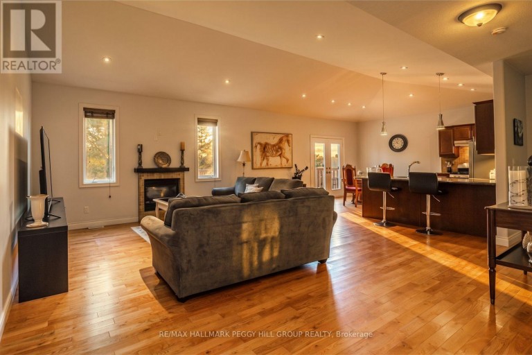 122 TROUT LANE, Tiny, Ontario, L9M0J1