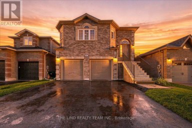 61 MCINTYRE DRIVE Barrie (Ardagh) Ontario photo 1