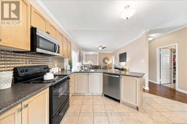61 MCINTYRE DRIVE Barrie (Ardagh) Ontario photo 13