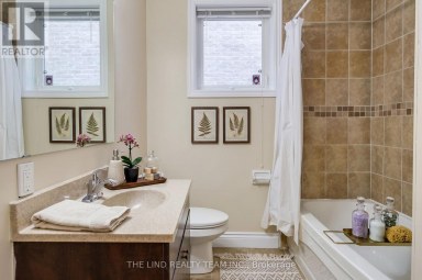 61 MCINTYRE DRIVE Barrie (Ardagh) Ontario photo 37
