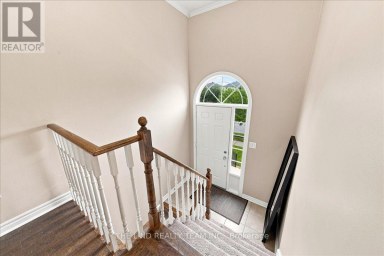 61 MCINTYRE DRIVE Barrie (Ardagh) Ontario photo 5