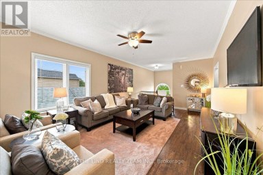 61 MCINTYRE DRIVE Barrie (Ardagh) Ontario photo 9