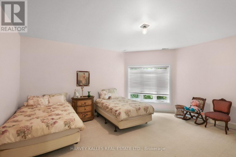 83 HILLMOUNT AVENUE, Toronto (Englemount-Lawrence), Ontario, M6B1X5