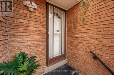 132 - 1221 DUNDIX ROAD Mississauga (Applewood) Ontario photo 3
