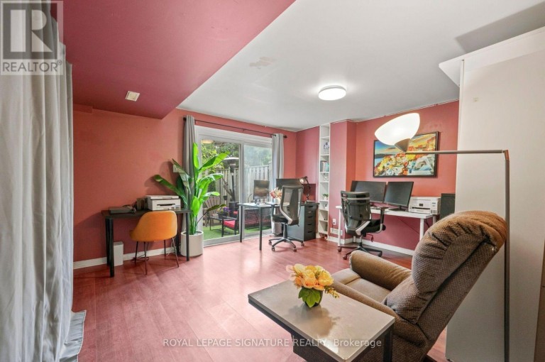 132 - 1221 DUNDIX ROAD, Mississauga (Applewood), Ontario, L4Y3Y9