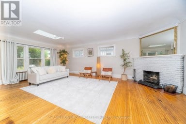 239 RIDOUT STREET S London South (South G) Ontario photo 10