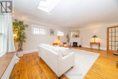 239 RIDOUT STREET S London South (South G) Ontario photo 11