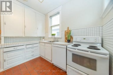 239 RIDOUT STREET S London South (South G) Ontario photo 18