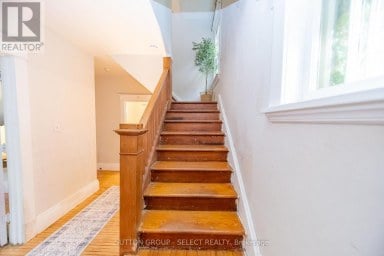 239 RIDOUT STREET S London South (South G) Ontario photo 21