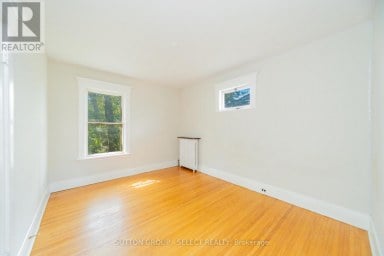 239 RIDOUT STREET S London South (South G) Ontario photo 26