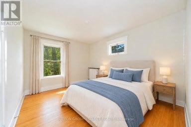 239 RIDOUT STREET S London South (South G) Ontario photo 27