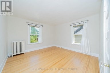 239 RIDOUT STREET S London South (South G) Ontario photo 28