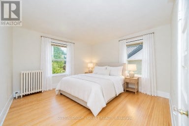 239 RIDOUT STREET S London South (South G) Ontario photo 29