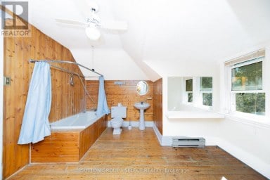 239 RIDOUT STREET S London South (South G) Ontario photo 36