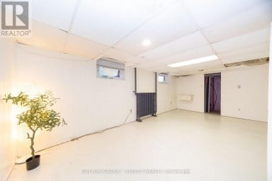 239 RIDOUT STREET S London South (South G) Ontario photo 40