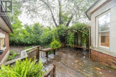 239 RIDOUT STREET S London South (South G) Ontario photo 46