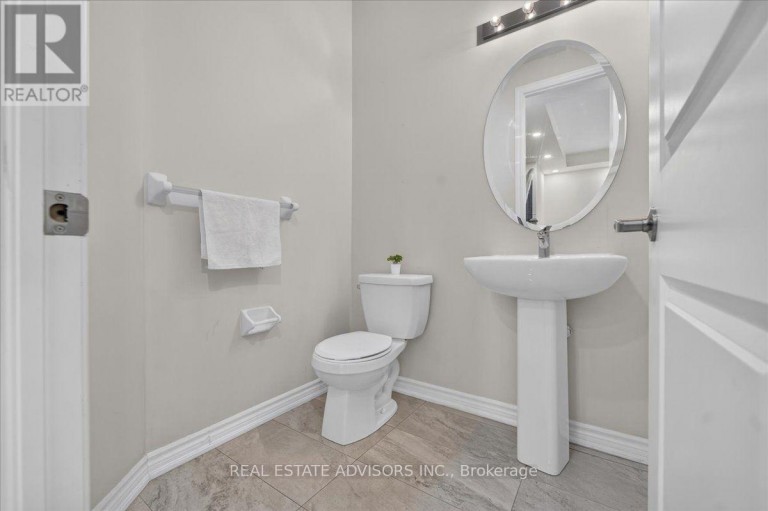 574 QUEEN MARY DRIVE, Brampton (Northwest Brampton), Ontario, L7A4Y6