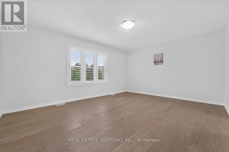 574 QUEEN MARY DRIVE, Brampton (Northwest Brampton), Ontario, L7A4Y6