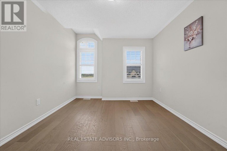574 QUEEN MARY DRIVE, Brampton (Northwest Brampton), Ontario, L7A4Y6