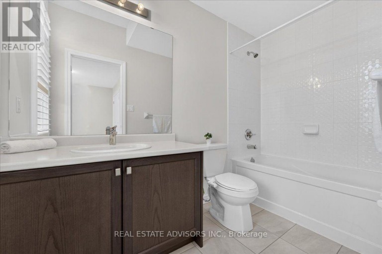 574 QUEEN MARY DRIVE, Brampton (Northwest Brampton), Ontario, L7A4Y6