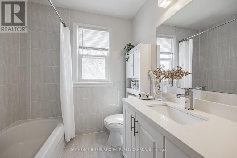 4075A LAWRENCE AVENUE E, Toronto (West Hill), Ontario, M1E2R6