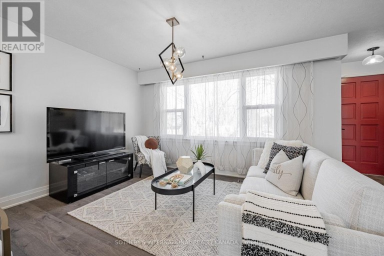 4075A LAWRENCE AVENUE E, Toronto (West Hill), Ontario, M1E2R6