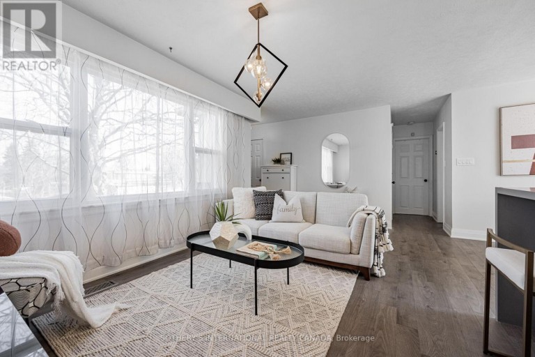 4075A LAWRENCE AVENUE E, Toronto (West Hill), Ontario, M1E2R6