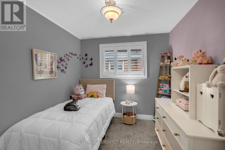 24 NORTHGATE DRIVE, Hamilton (Lisgar), Ontario, L8T2Y7