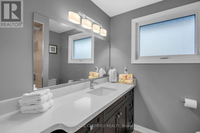 24 NORTHGATE DRIVE, Hamilton (Lisgar), Ontario, L8T2Y7