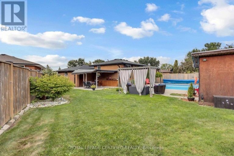 24 NORTHGATE DRIVE, Hamilton (Lisgar), Ontario, L8T2Y7