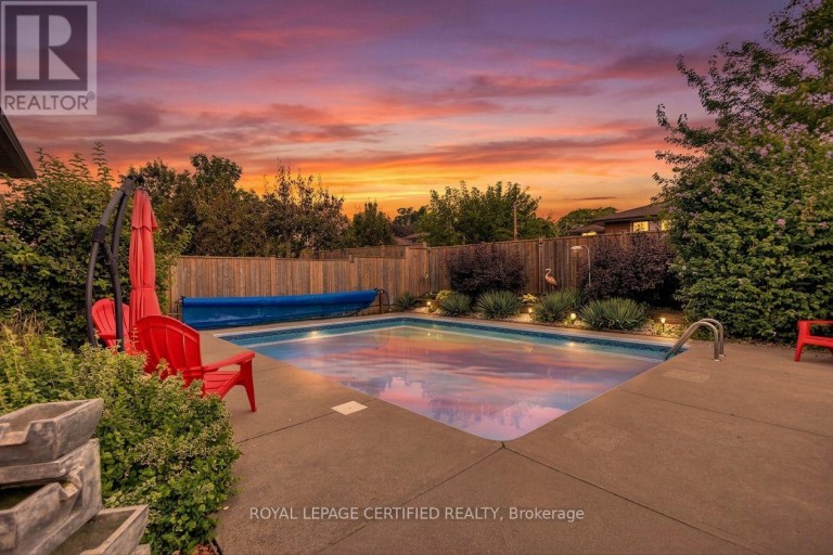 24 NORTHGATE DRIVE, Hamilton (Lisgar), Ontario, L8T2Y7