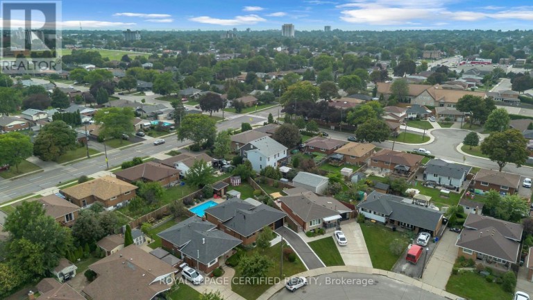 24 NORTHGATE DRIVE, Hamilton (Lisgar), Ontario, L8T2Y7