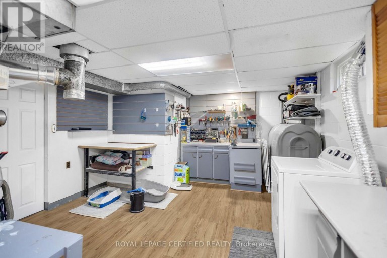 24 NORTHGATE DRIVE, Hamilton (Lisgar), Ontario, L8T2Y7