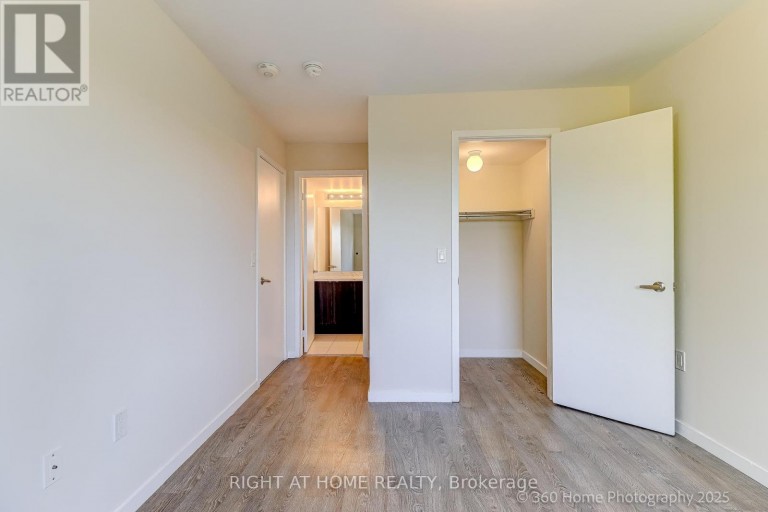 28 - 200 ALEX GARDNER CIRCLE, Aurora (Aurora Village), Ontario, L4G3G5