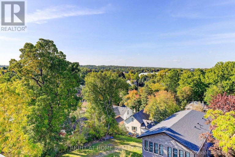28 - 200 ALEX GARDNER CIRCLE, Aurora (Aurora Village), Ontario, L4G3G5