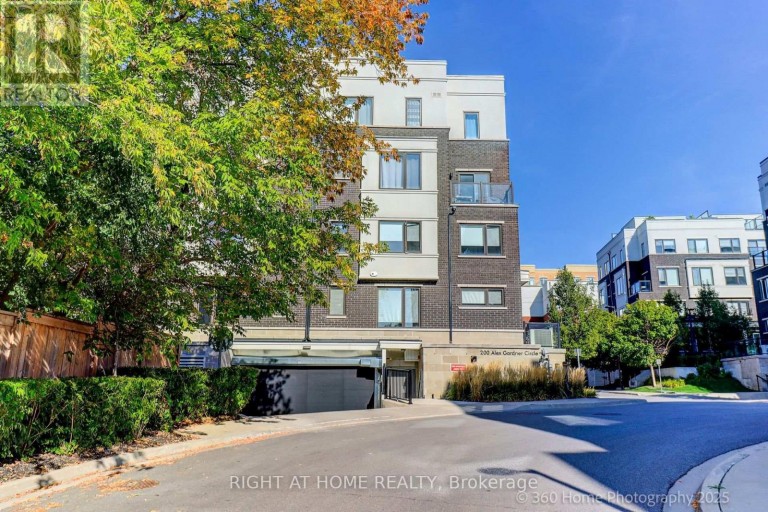 28 - 200 ALEX GARDNER CIRCLE, Aurora (Aurora Village), Ontario, L4G3G5