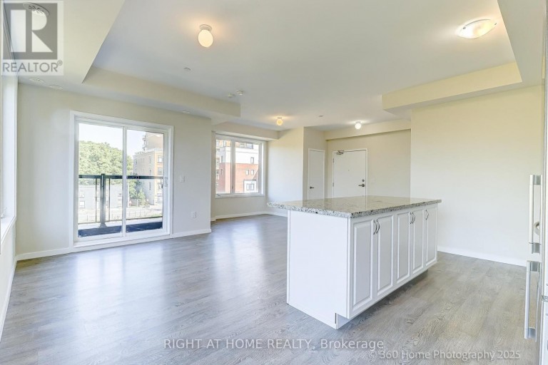 28 - 200 ALEX GARDNER CIRCLE, Aurora (Aurora Village), Ontario, L4G3G5